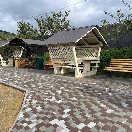 Садиба Кичера Gold Mizhhirya  Luaran gambar